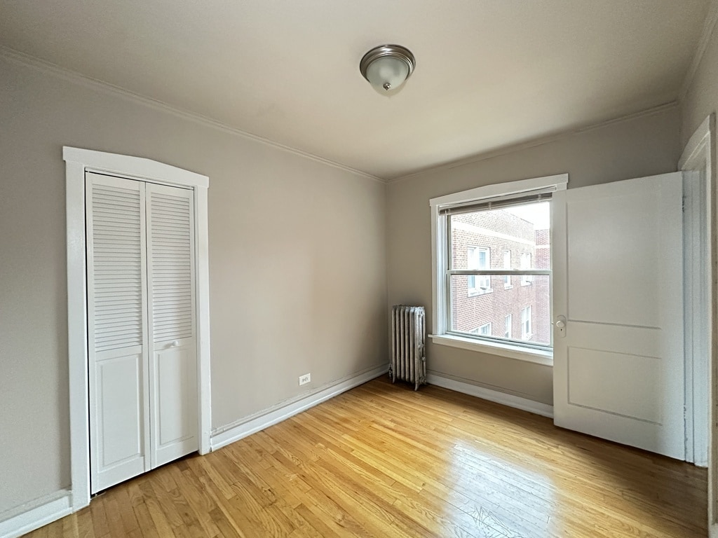 Building Photo - 4027 W Melrose St