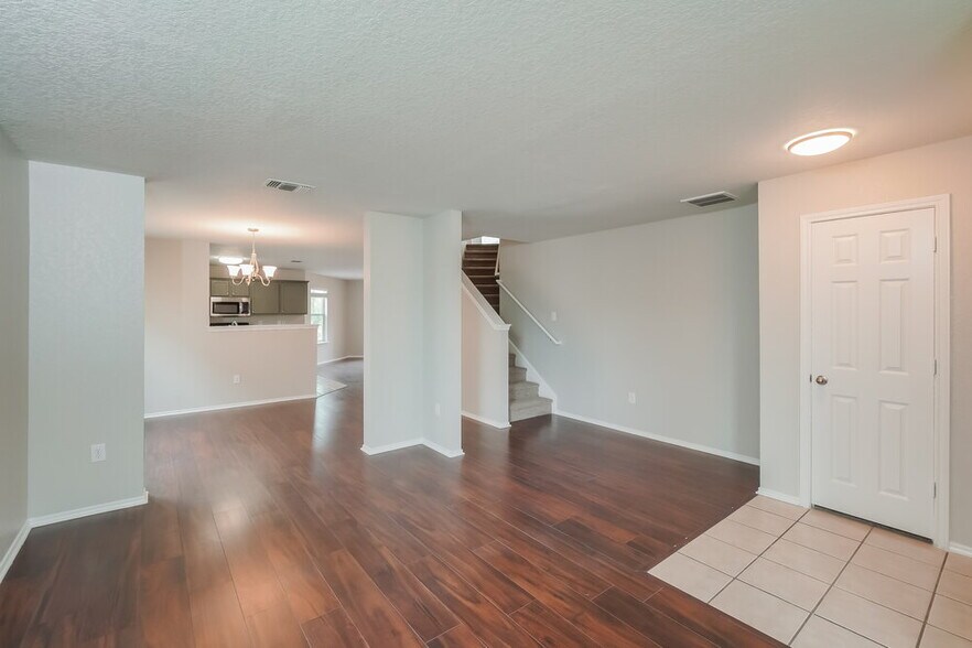 Building Photo - 11012 Dublin Pl