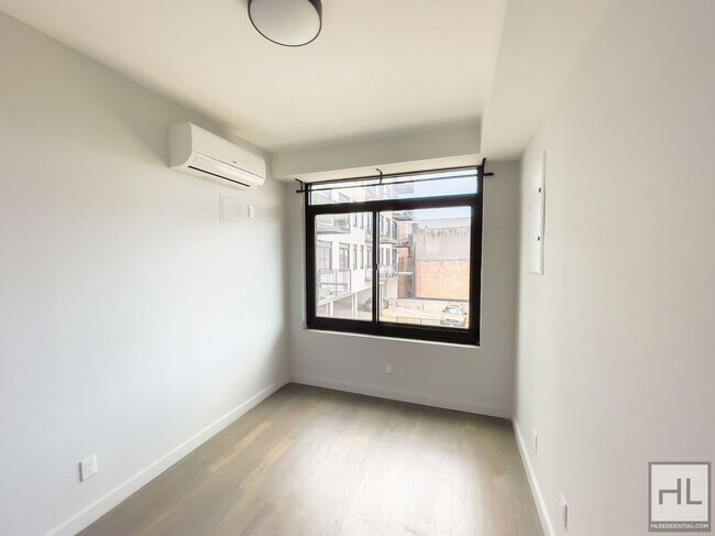 Building Photo - Bushwick Avenue / Spacious 2-Bed, 1-Bath /...