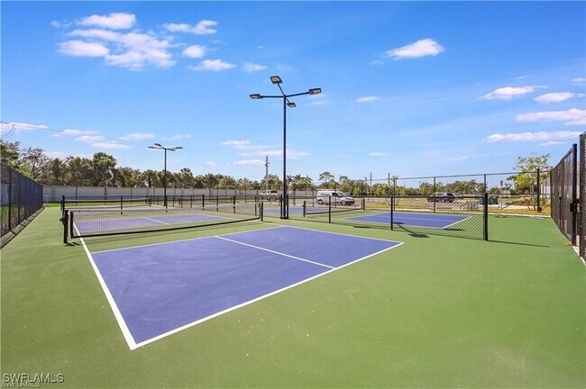 Building Photo - 534 Kamari Cv