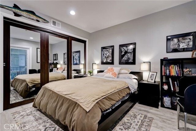 Building Photo - 425 S Catalina Ave