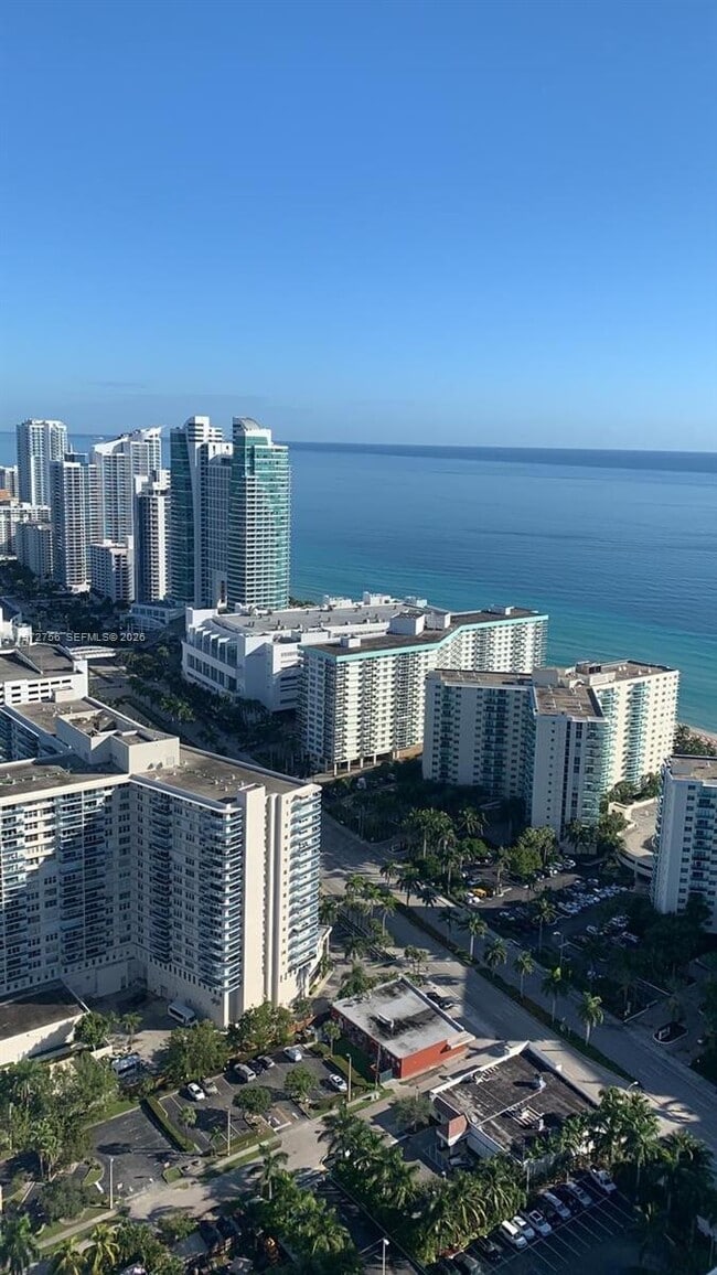 Building Photo - 4010 S Ocean Dr