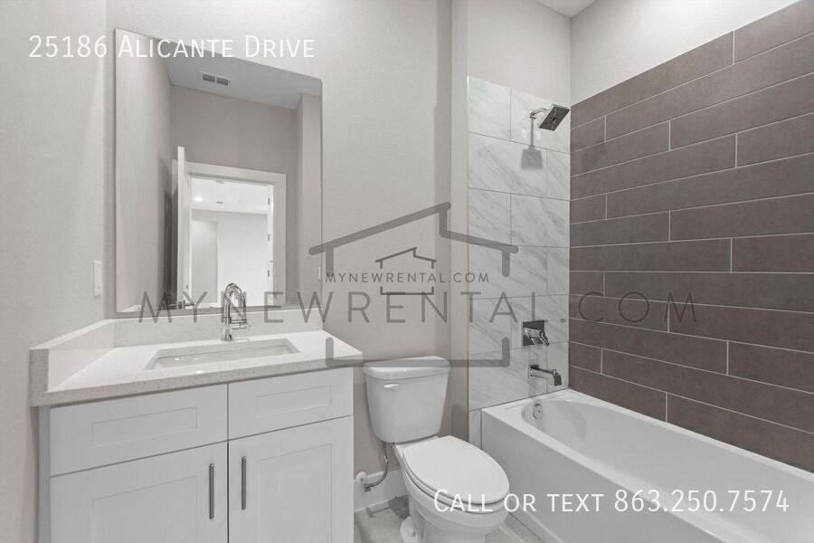 Building Photo - 25186 Alicante Dr