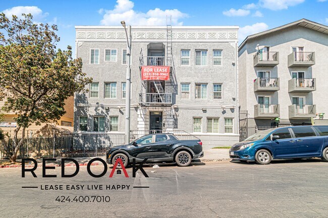 Building Photo - 921 S Bonnie Brae St