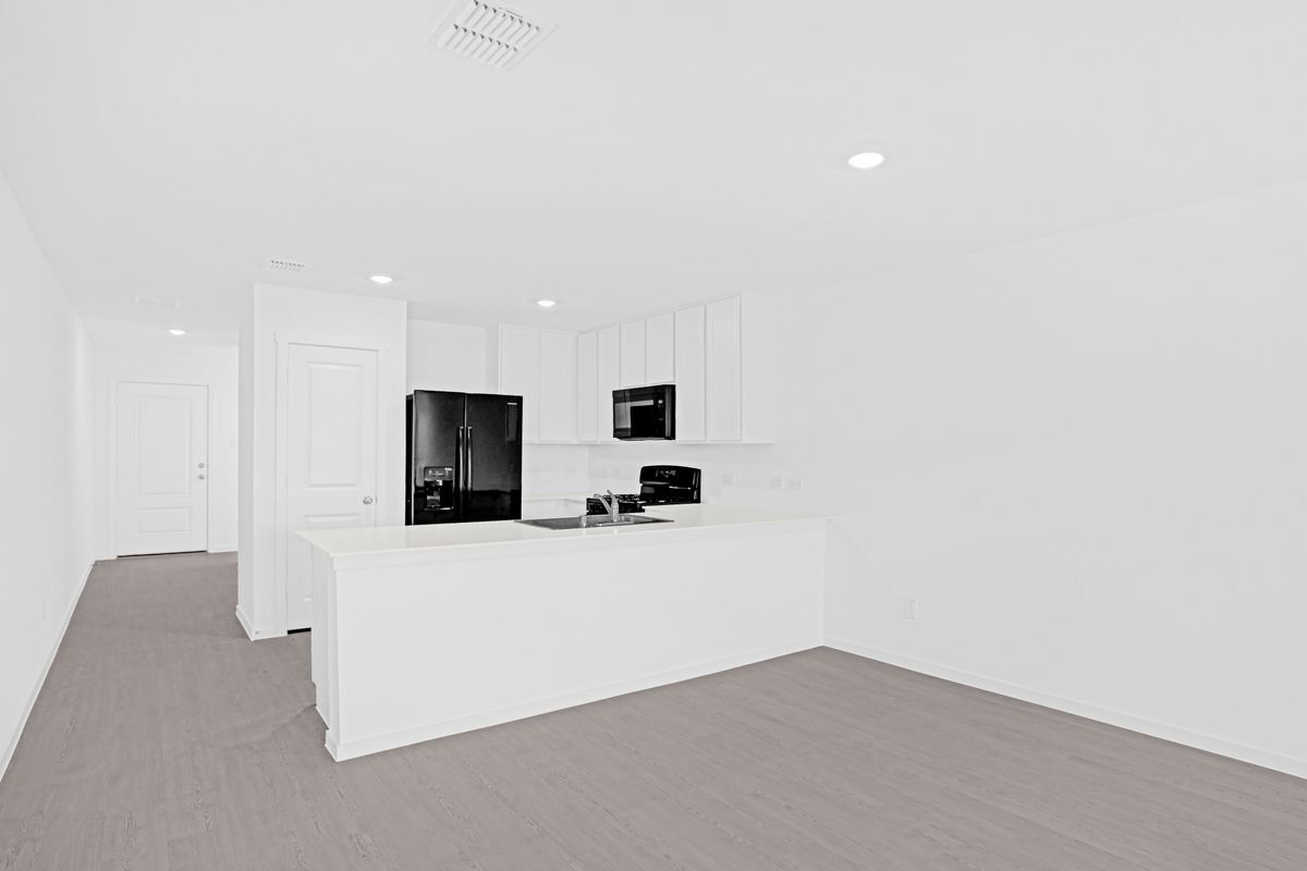 Building Photo - 1033 Raintree Rd