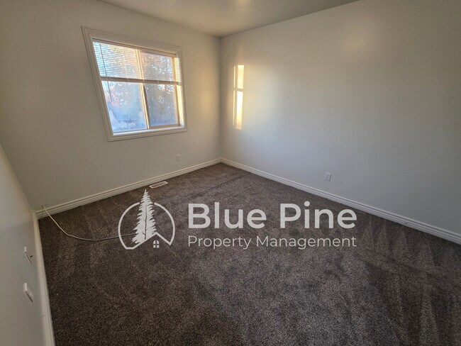 Building Photo - 3606 Goldstone Dr