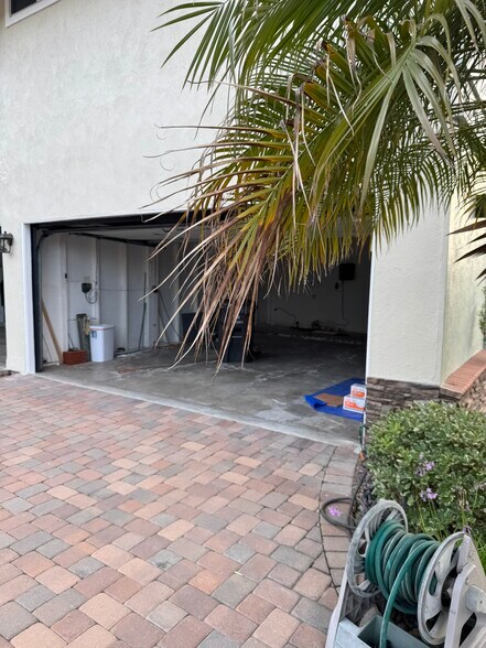 2-Car Garage - 302 Portland Cir