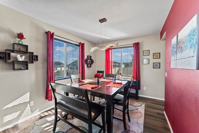 Building Photo - Beautiful 5-Bedroom, 4-Bathroom Home with ...