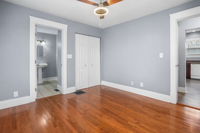 Building Photo - 1910 Shelby Ave