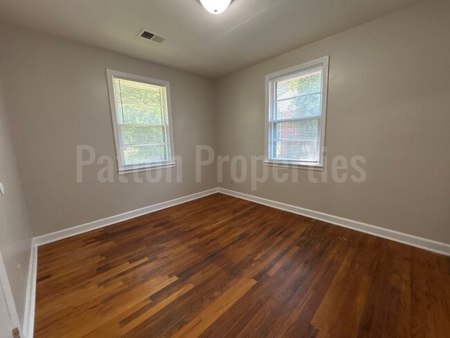 Building Photo - 1700 Broadland Ave