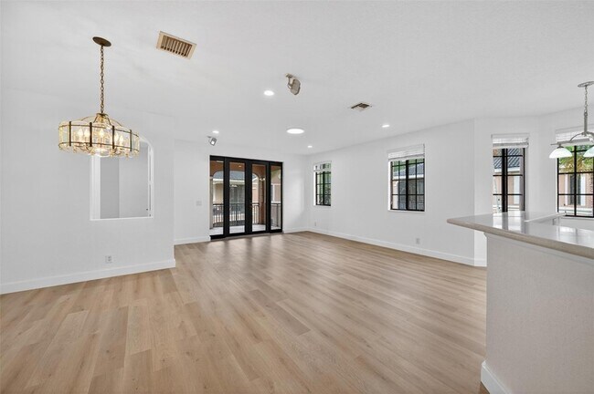 Building Photo - 2678 Center Ct Dr