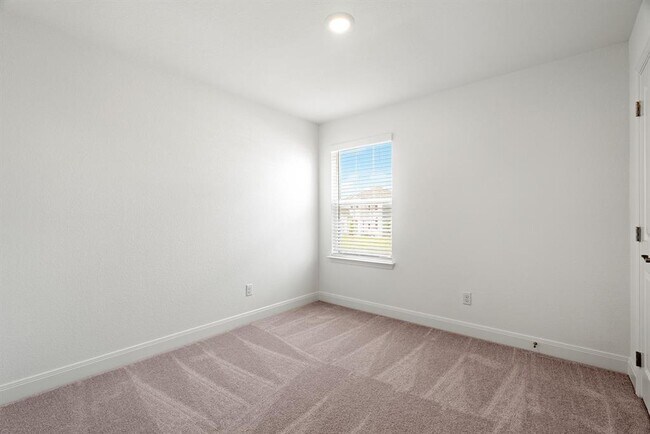 Building Photo - 520 Madelines Mdw Ln