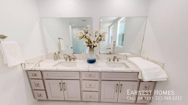 Building Photo - 8486 Camelia Ct