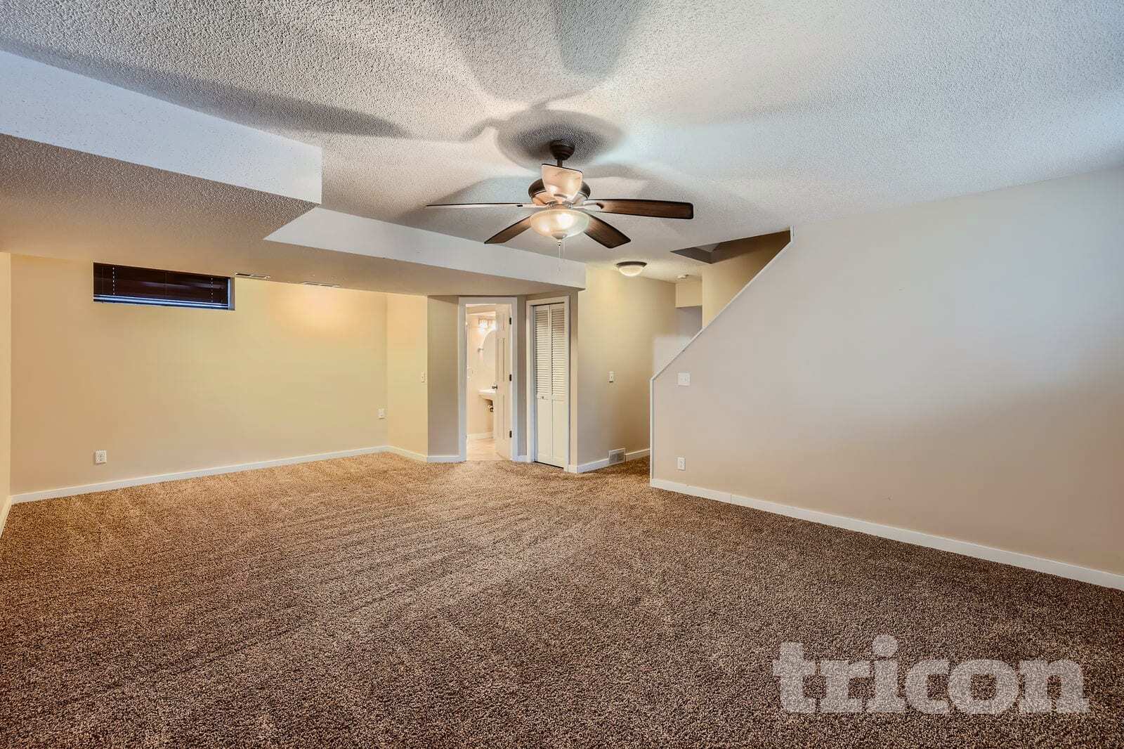 Building Photo - 5 Oak Shore Dr