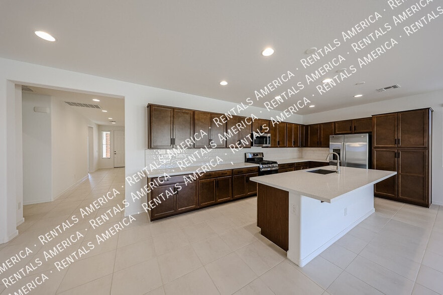 Building Photo - 14750 W Gray Fox Trl