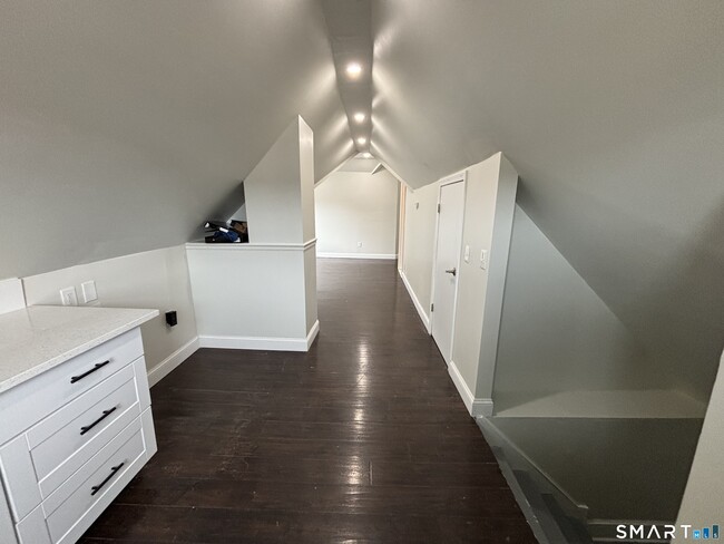 Building Photo - 241 Lewis St