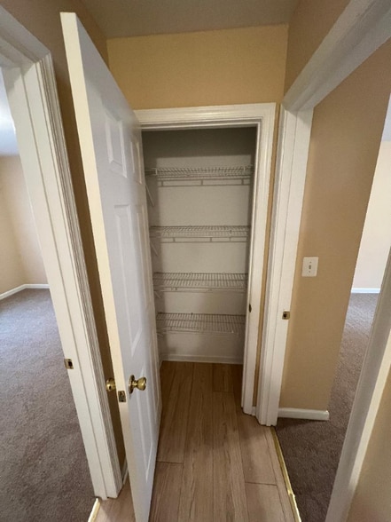 Building Photo - 4525 Greenfield Dr