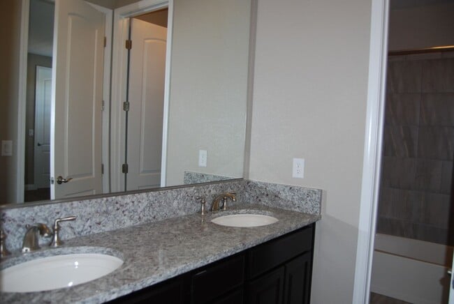 Building Photo - Stunning Single-Level Toll Bros. Home in G...