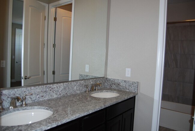 Building Photo - Stunning Single-Level Toll Bros. Home in Gated Damonte Ranch Community
