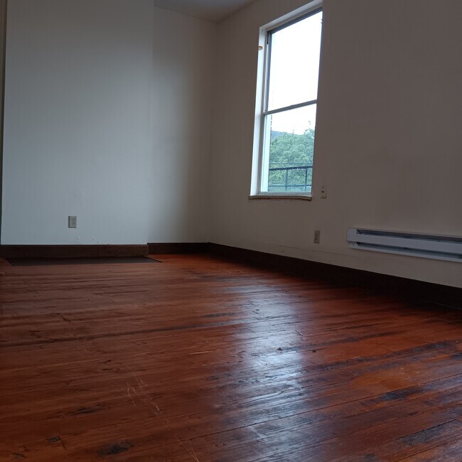 Building Photo - 2148 Auburn Ave