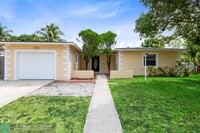 Building Photo - 842 SW 68th Ave