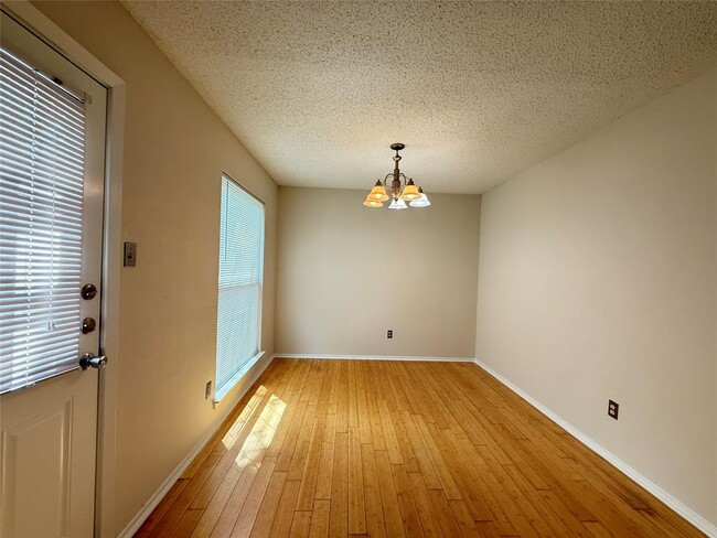 Building Photo - 4520 Depew Ave