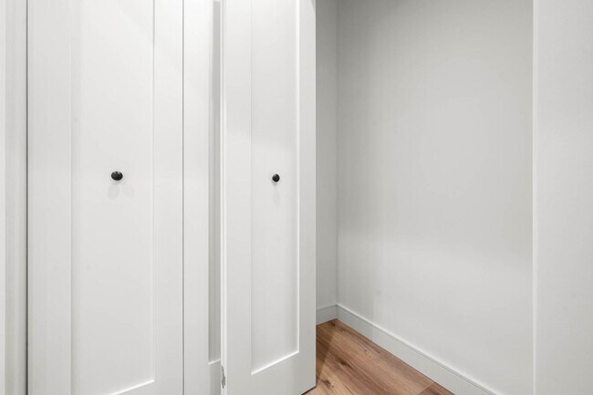 Building Photo - 1920 S Sherbourne Dr