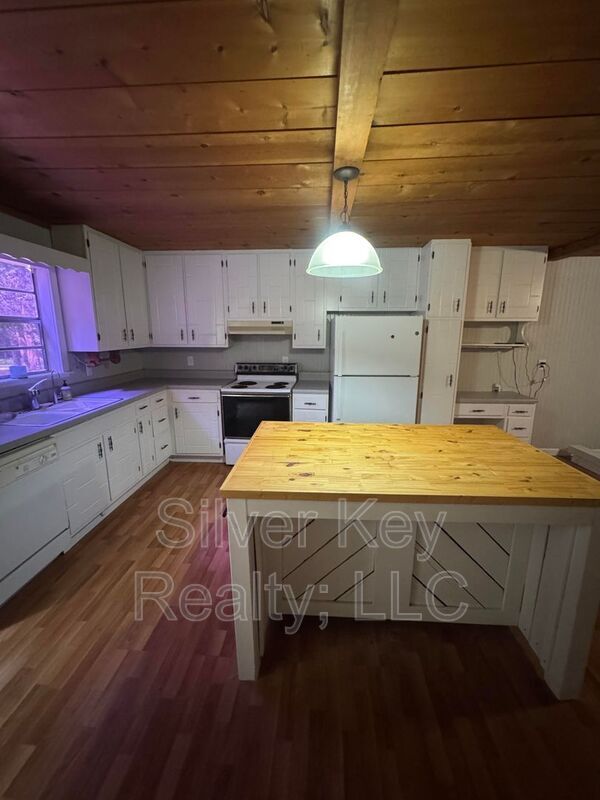 Building Photo - 4878 Cottonport Rd
