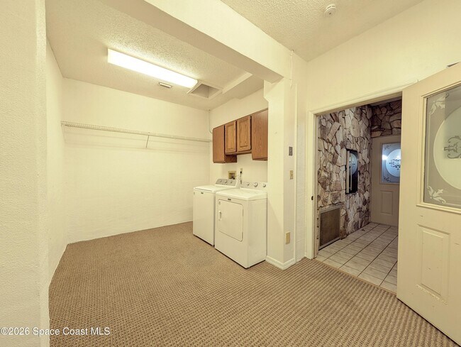 Building Photo - 3686 Muirfield Dr