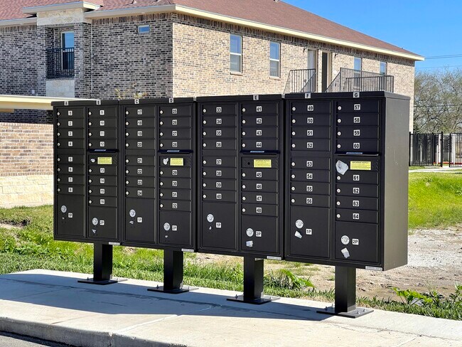 Building Photo - 3807 S Veterans Blvd