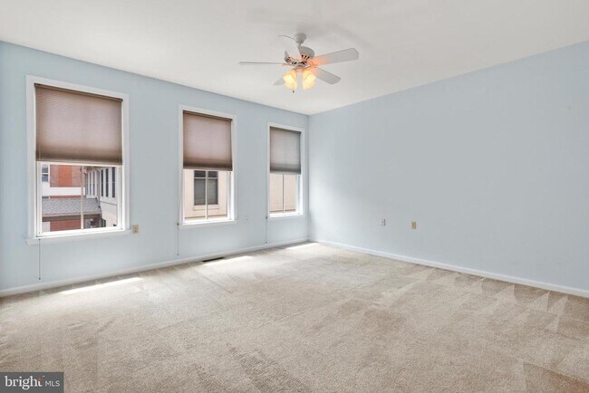 Building Photo - 133 N Bread St