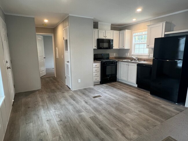 Building Photo - 2407 8 Mile Rd