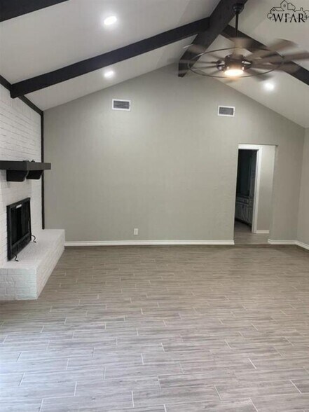 Building Photo - 5813 Briargrove Dr