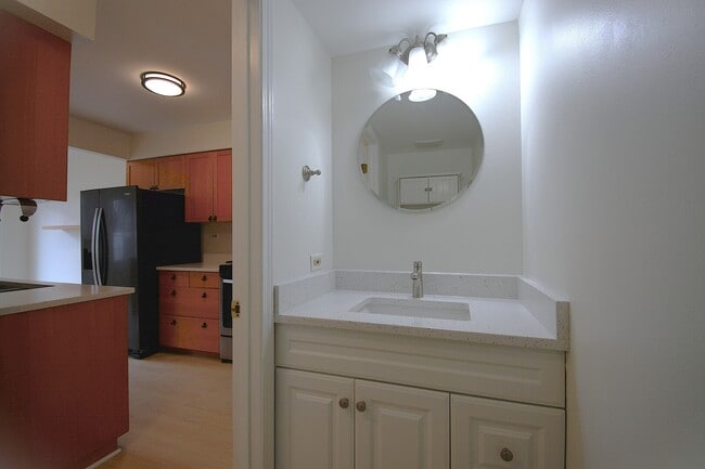 Building Photo - 1151 Longford Rd