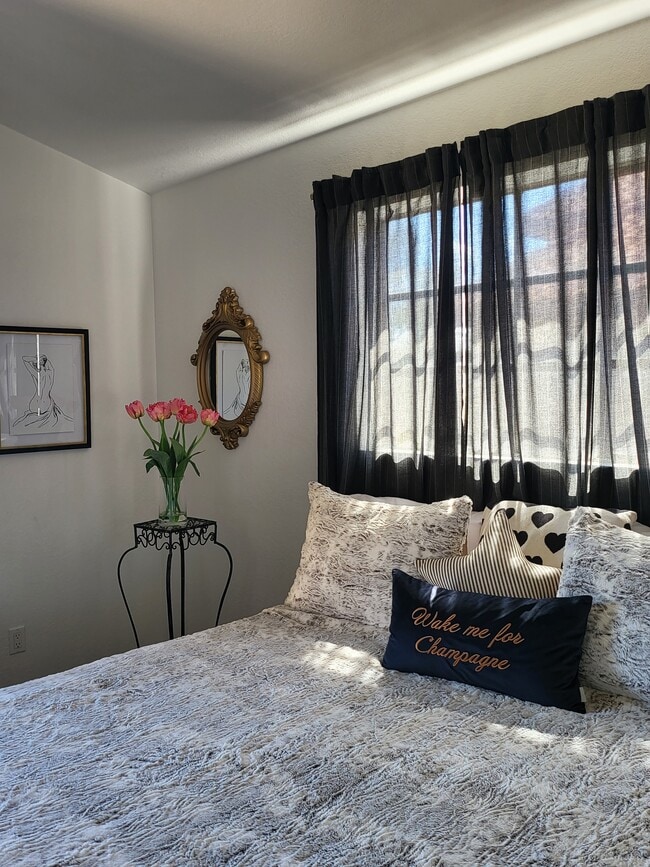 Building Photo - 1211 N Miller Rd