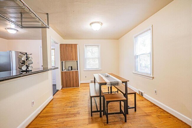 Building Photo - 8411 Potomac Ave