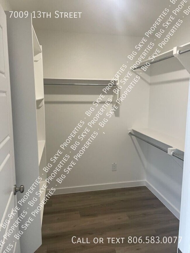 Building Photo - 7009 13th St