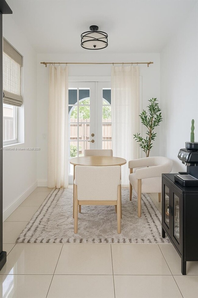 Building Photo - 1139 NE 3rd Ave