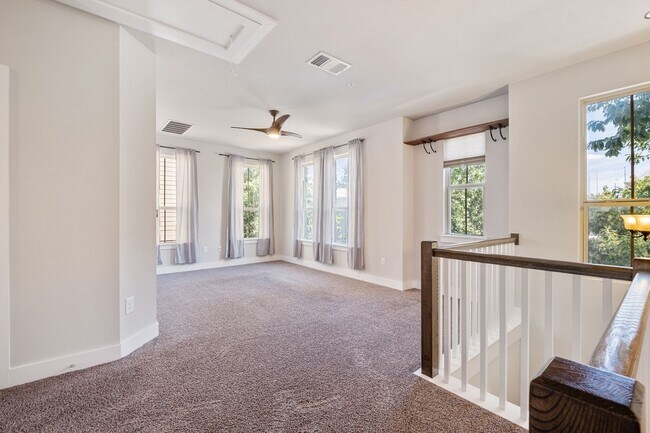 Building Photo - Beautiful Crestview Station Home with Garage & Covered Patio