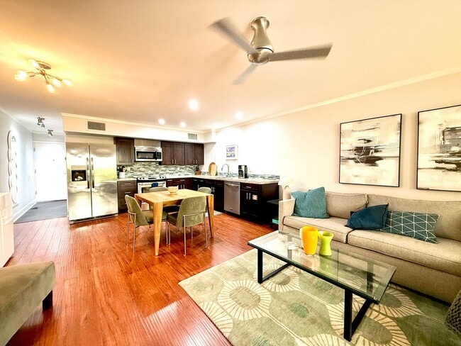 Building Photo - Furnished One Bedroom - Long Term - Smoke Tree Raquet Club