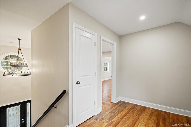 Building Photo - 790 Hardscrabble Rd