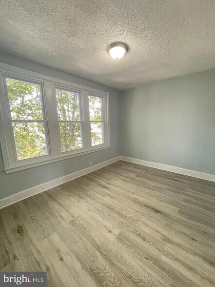 Building Photo - 5113 N 13th St