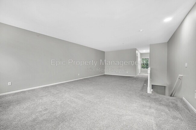 Building Photo - 14052 Webster Dr