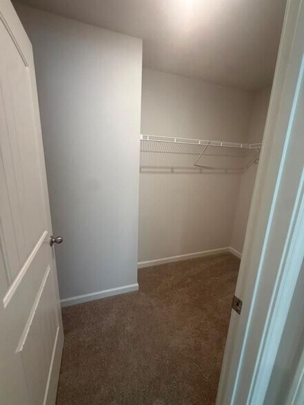 Building Photo - 4144 Kestrel Ct