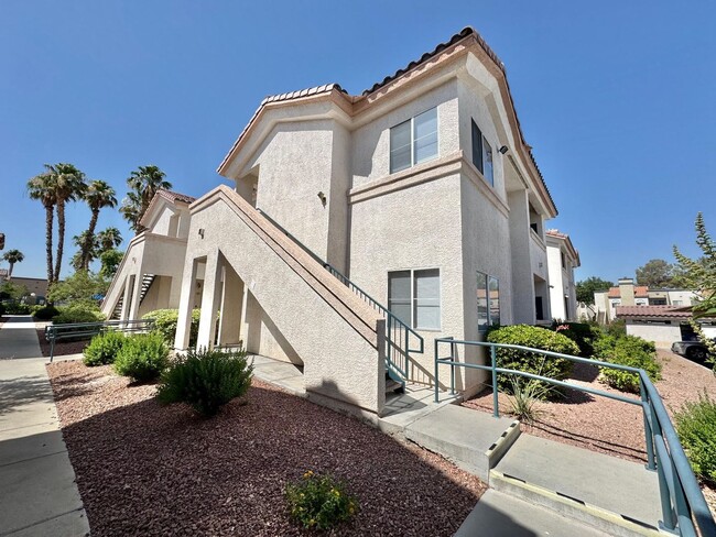 Primary Photo - **BEAUTIFUL 3 BEDROOM, 2 BATHROOM DOWNSTAI...