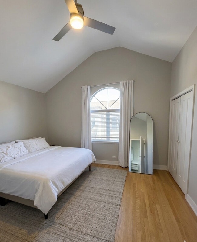 Building Photo - 1733 W Crystal St