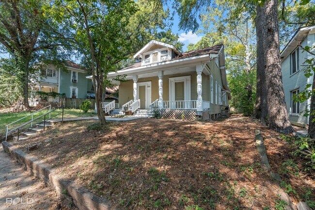 Building Photo - 546 Dalzell St