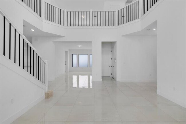 Building Photo - 8551 Swinley Frst Wy