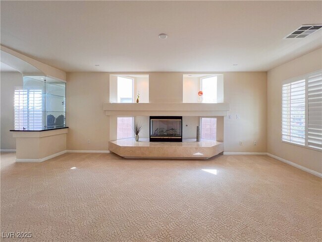 Building Photo - 6586 Shadow Cove Ave