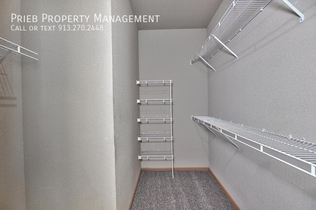 Building Photo - 803 S Woodson Ct